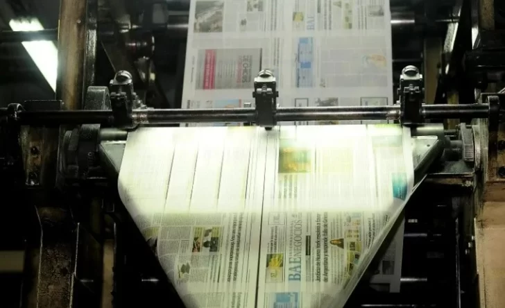 Los diarios impresos, papel clave en el negocio de los medios