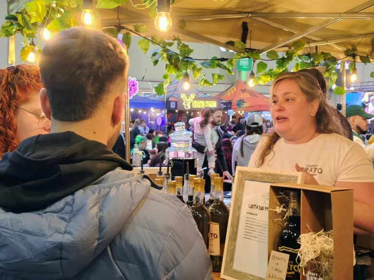 Grasso en la Expo Turismo de Comodoro: &#8220;Trabajamos para reactivar la actividad que cayó un 60%&#8221;