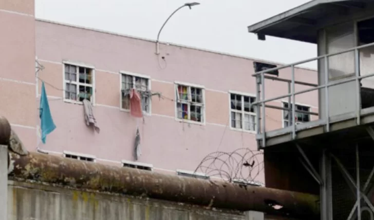 Tres presos peligrosos escaparon de una cárcel de Chile: dos cumplían cadena perpetua por el homicidio de un carabinero y una fotógrafa