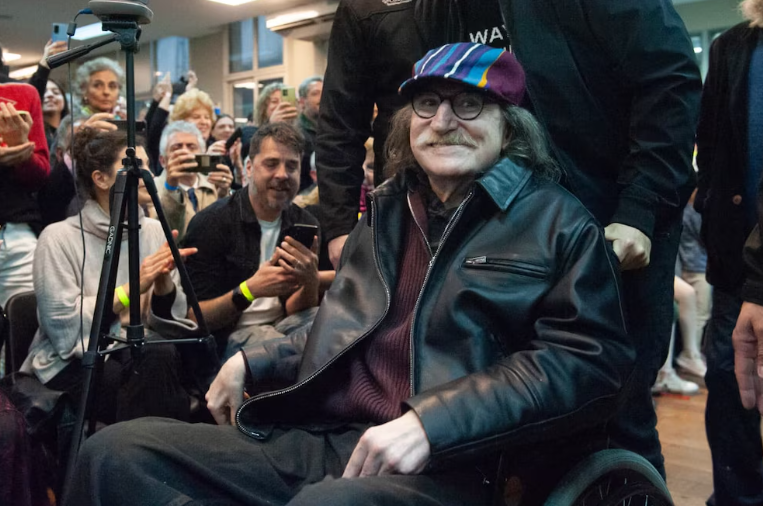 Charly García recibió el Doctor Honoris Causa de la UBA por su aporte a la música y la cultura argentina