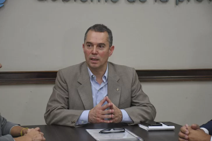 Álvarez: “No se trata solo de votar leyes sino de defender los recursos de la provincia”