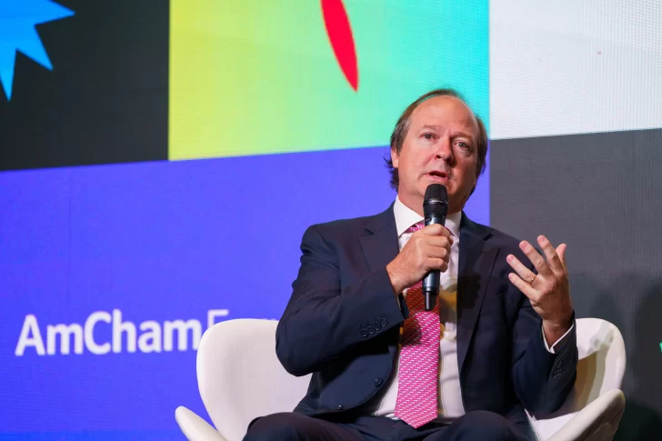 Daniel González en AmCham: “Ahora podemos ser selectivos en subsidios y ajustar tarifas acompañando a la inflación”