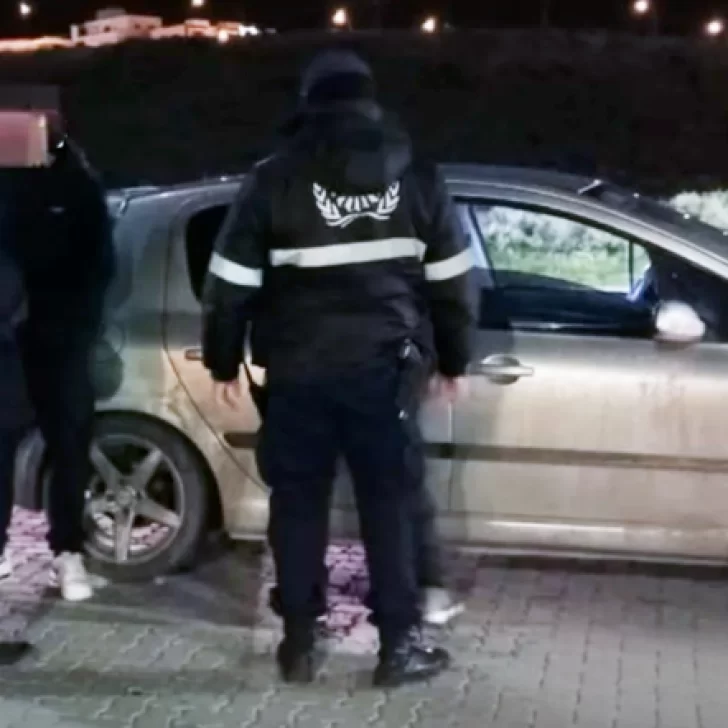 Prófugo de la Justicia en Santa Cruz fue atrapado en un control preventivo en Chubut Prófugo de la Justicia en Santa Cruz fue atrapado en un control preventivo en Chubut