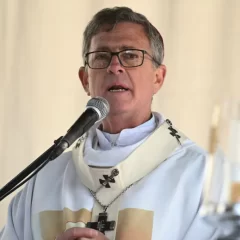 Durante la misa por San Cayetano, García Cuerva cruzó a Milei por vetar aumentos: “No podemos ser indiferentes ante el sufrimiento de nuestro pueblo”