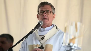 Durante la misa por San Cayetano, García Cuerva cruzó a Milei por vetar aumentos: “No podemos ser indiferentes ante el sufrimiento de nuestro pueblo”