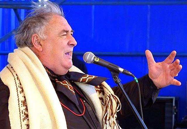 La orquesta Re Si de El Calafate homenajeó a Hugo Giménez Agüero por el día de su natalicio.