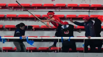 La Justicia clausuró la cancha, pero habilitó a Independiente a jugar en su estadio sin público La Justicia clausuró la cancha, pero habilitó a Independiente a jugar en su estadio sin público