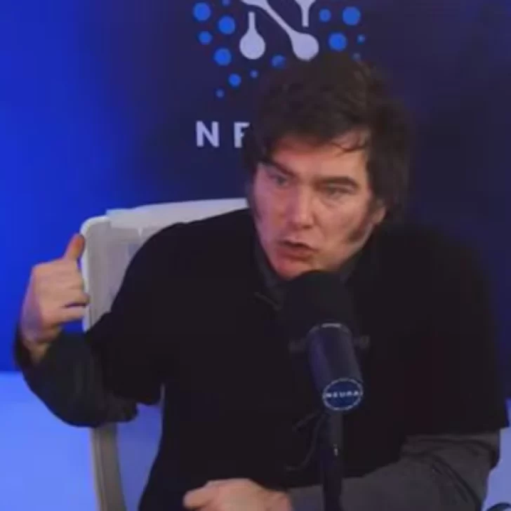 Milei interrumpió una entrevista con Fantino para firmar un decreto: ¿Qué decía el documento? Milei interrumpió una entrevista con Fantino para firmar un decreto: ¿Qué decía el documento?