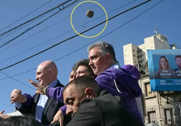 ¿Verdadera o falsa?: qué dijo el fotógrafo que tomó la foto de los piedrazos a la caravana de Javier Milei ¿Verdadera o falsa?: qué dijo el fotógrafo que tomó la foto de los piedrazos a la caravana de Javier Milei