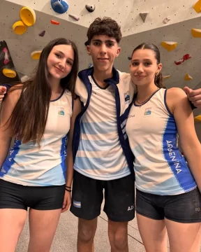 Jóvenes de El Chalten en el mundial de escalada en Finlandia Jóvenes de El Chalten en el mundial de escalada en Finlandia