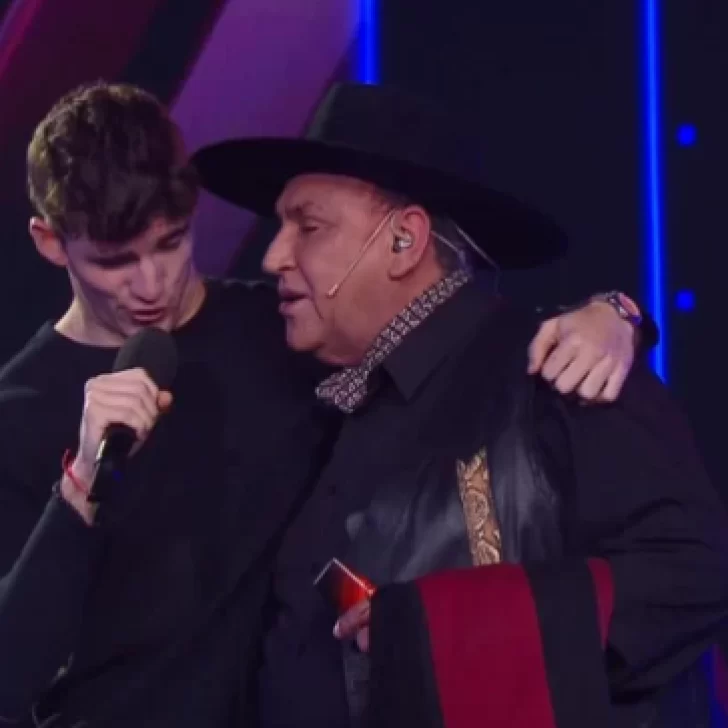 Pablo Cuello, participante de La Voz Argentina, cantó junto al Chaqueño Palavecino Pablo Cuello, participante de La Voz Argentina, cantó junto al Chaqueño Palavecino