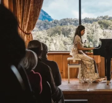 Ana Paula Rodríguez Núñez, la niña pianista que descubrió su pasión en El Calafate y sueña con conquistar Europa Ana Paula Rodríguez Núñez, la niña pianista que descubrió su pasión en El Calafate y sueña con conquistar Europa