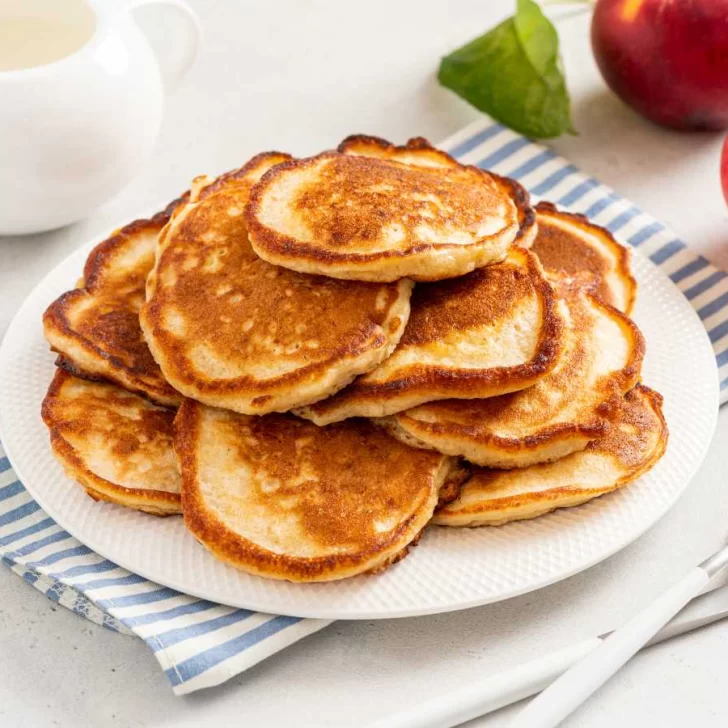Receta de pancakes esponjosos y aireados con pocos ingredientes