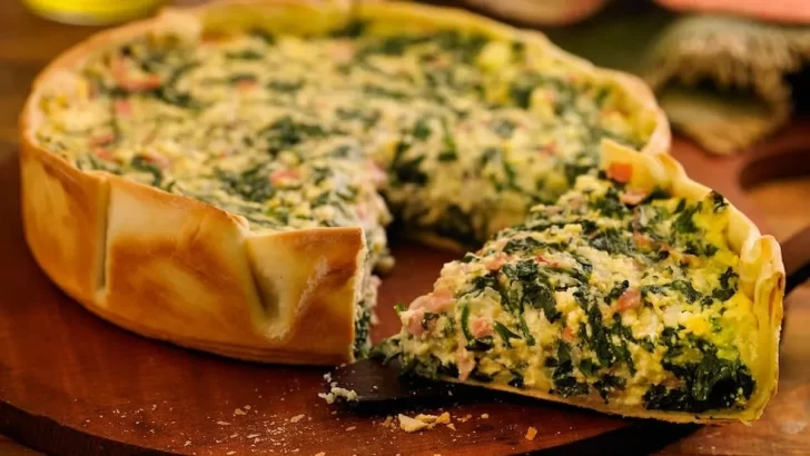 Tarta de espinaca: la receta práctica, rápida y saludable que te salva la cena