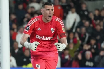 River eliminó a Libertad por penales y avanzó a los cuartos de final de la Copa Libertadores River eliminó a Libertad por penales y avanzó a los cuartos de final de la Copa Libertadores