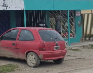 Rompieron cadenas, candados y vidrios para llevarse dinero y mercadería de una verdulería Rompieron cadenas, candados y vidrios para llevarse dinero y mercadería de una verdulería
