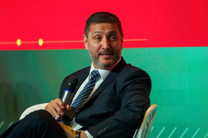 “En septiembre licitamos las áreas que YPF cedió a Fomicruz”Oscar Vera en AmCham Energy