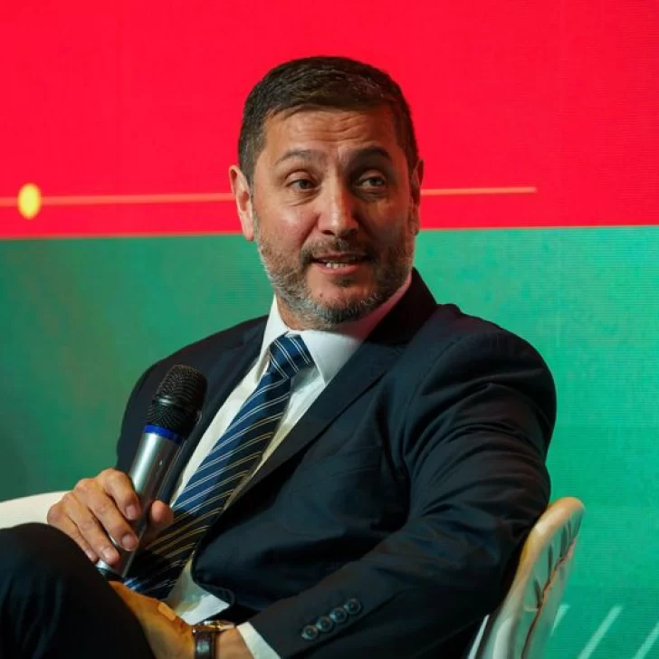 Oscar Vera con La Opinión Austral en AmCham Energy: “En septiembre adjudicamos las áreas que YPF cedió a Fomicruz”