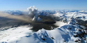 Actividad del volcán Hudson encendió las alarmas en la Patagonia: “Lo que está pasando es normal” Actividad del volcán Hudson encendió las alarmas en la Patagonia: “Lo que está pasando es normal”