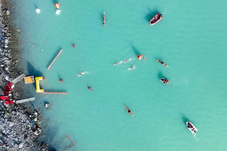 “El agua me devolvió la vida”: Mavi, la nadadora ciega que superó un ACV y compitió en la Winter Swimming World Cup frente al Glaciar Perito Moreno