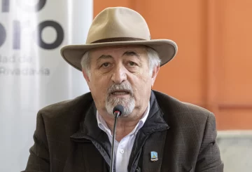 Intendente de Comodoro confirmó que detectaron ráfagas de hasta 240 km/h en las zonas altas de la ciudad: “Estamos en alerta roja”