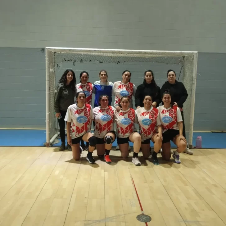 Handball femenino: equipo de Río Gallegos busca apoyo para viajar a Paraguay y competir en la Copa América