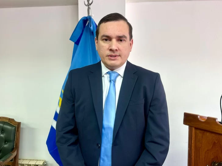  Carlos Albarracin, juez de El Calafate.