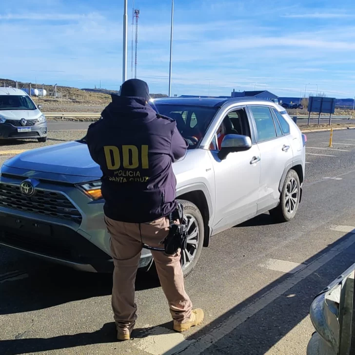 Cuatro personas eran buscadas por la Justicia y fueron demoradas en controles preventivos