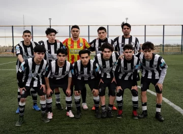 El corte de luz alteró la fecha dos de la Liga Fútbol Sur: Unión ganó y dos partidos se suspendieron El corte de luz alteró la fecha dos de la Liga Fútbol Sur: Unión ganó y dos partidos se suspendieron