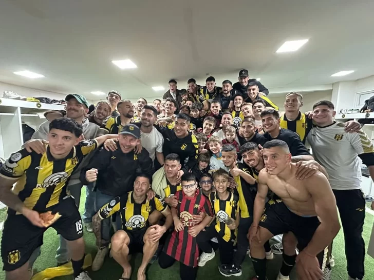 Deportivo Madryn hizo historia: ganó, se quedó con la Zona A de la Primera Nacional y jugará la final por el primer ascenso