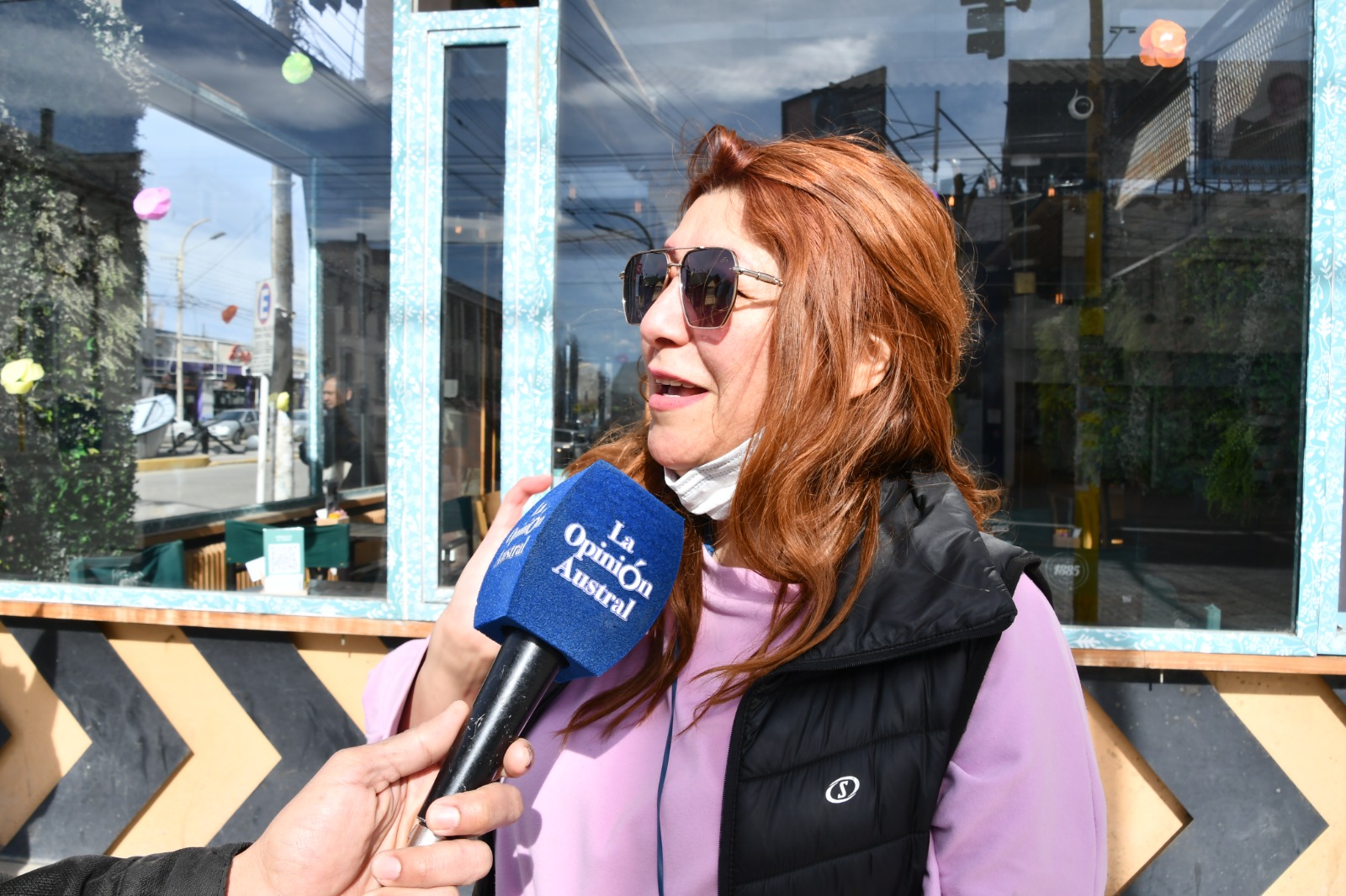  La licenciada Vera, representante de los autoconvocados de Salud. FOTO: JUAN PALACIOS/LA OPINIÓN AUSTRAL