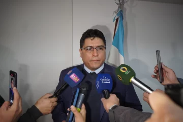 Claudio Vidal: “La justicia debe ser independiente y trabajar en beneficio del pueblo de Santa Cruz” Claudio Vidal: “La justicia debe ser independiente y trabajar en beneficio del pueblo de Santa Cruz”