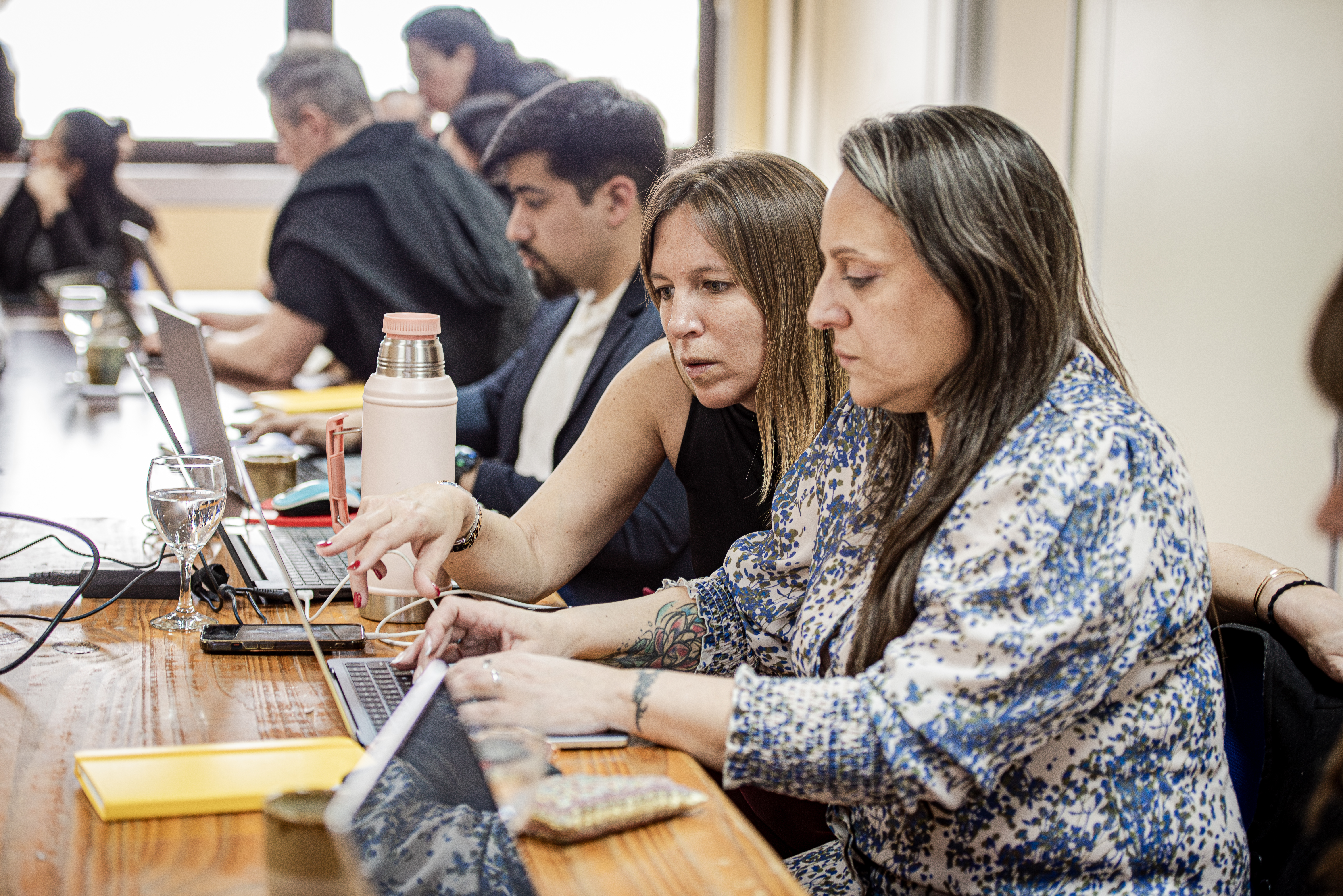  Periodistas del sitio ADN Sur de Comodoro Rivadavia. FOTO: ADEPA