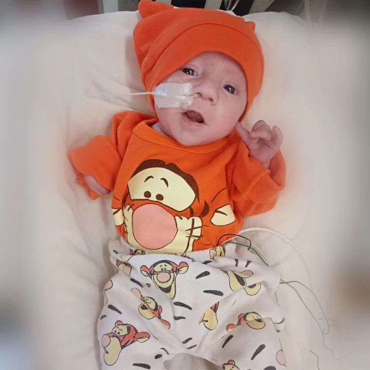 “Ya salió de terapia intensiva”: Amir, el bebé que nació prematuro y con una cardiopatía, evoluciona en el Garrahan “Ya salió de terapia intensiva”: Amir, el bebé que nació prematuro y con una cardiopatía, evoluciona en el Garrahan