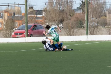 Boxing y Ferrocarril del Estado no se sacaron ventajas en la ida: fue 1 a 1 por la Copa Federal Femenina Boxing y Ferrocarril del Estado no se sacaron ventajas en la ida: fue 1 a 1 por la Copa Federal Femenina