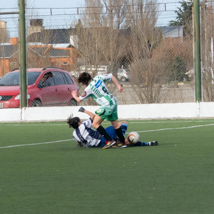 Boxing y Ferrocarril del Estado no se sacaron ventajas en la ida: fue 1 a 1 por la Copa Federal Femenina Boxing y Ferrocarril del Estado no se sacaron ventajas en la ida: fue 1 a 1 por la Copa Federal Femenina