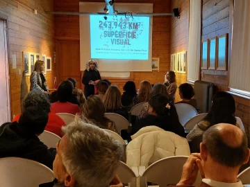 Gran participación en la charla “Una posible Historia del Arte en Santa Cruz” Gran participación en la charla “Una posible Historia del Arte en Santa Cruz”