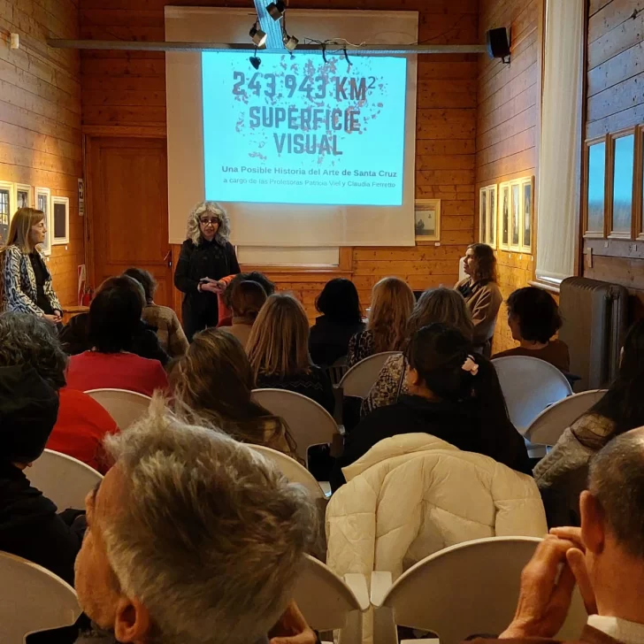 Gran participación en la charla “Una posible Historia del Arte en Santa Cruz” Gran participación en la charla “Una posible Historia del Arte en Santa Cruz”