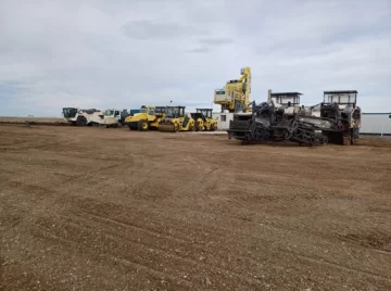 Comenzó el primer día de trabajo en la pista del aeropuerto “Piloto Civil Norberto Fernández”