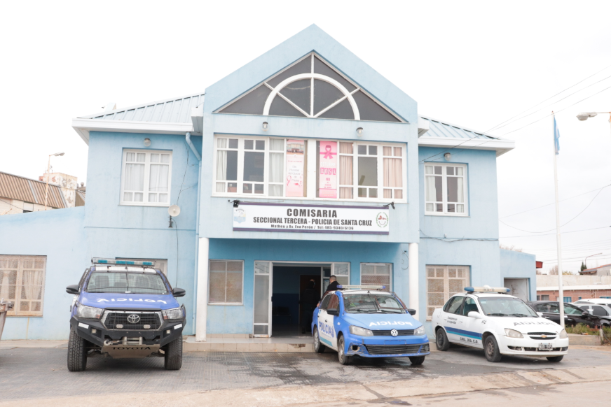  El frente del edificio donde está detenido Carrizo. (FOTO: LA OPINIÓN AUSTRAL)