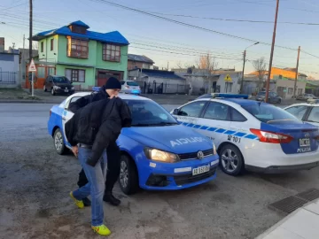 Horror en Río Gallegos: intentó estrangular a su pareja y abrió las hornallas de gas Horror en Río Gallegos: intentó estrangular a su pareja y abrió las hornallas de gas