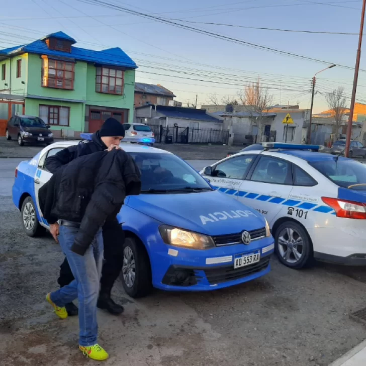 Horror en Río Gallegos: intentó estrangular a su pareja y abrió las hornallas de gas Horror en Río Gallegos: intentó estrangular a su pareja y abrió las hornallas de gas
