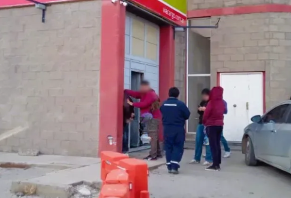 Interceptan cocaína enviada por encomienda a Santa Cruz: un joven detenido en El Calafate