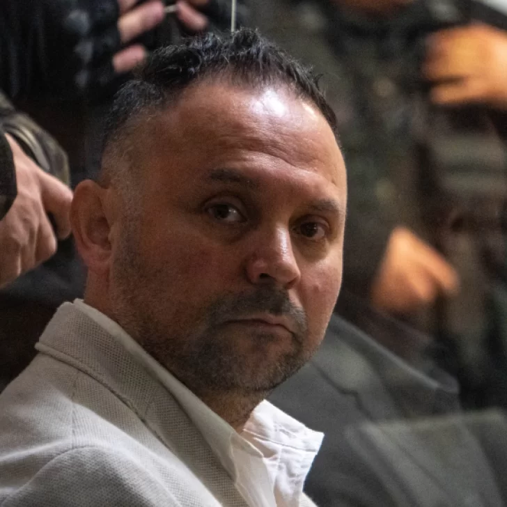 La Justicia aumentó la pena a Jorge Vera a 8 años de prisión por homicidio simple a Cokito Oyarzo La Justicia aumentó la pena a Jorge Vera a 8 años de prisión por homicidio simple a Cokito Oyarzo