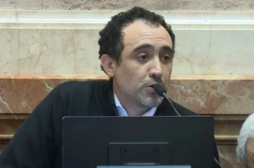 Carambia a Milei: “Si usted no cumple esta ley, soy el primero en presentar un juicio político”