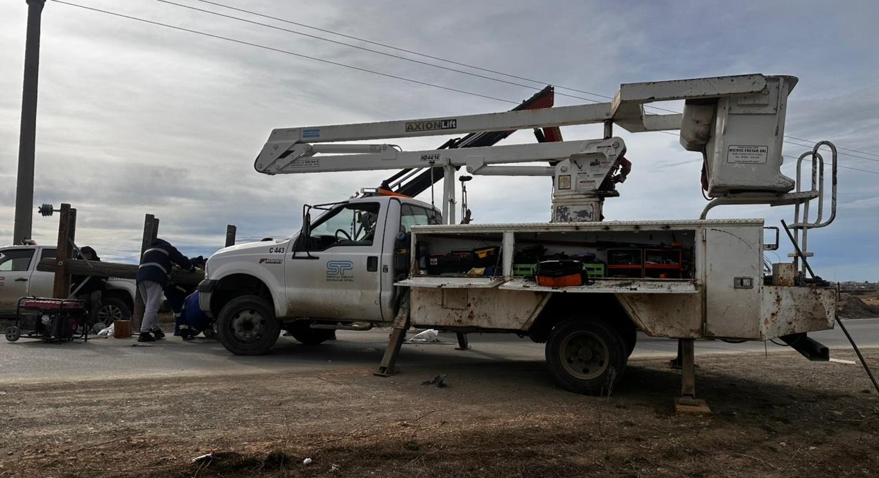  Las autoridades indicaron que la guardia mínima no era suficiente, así que se convocó a más trabajadores. Todos respondieron de manera inmediata y con gran compromiso.