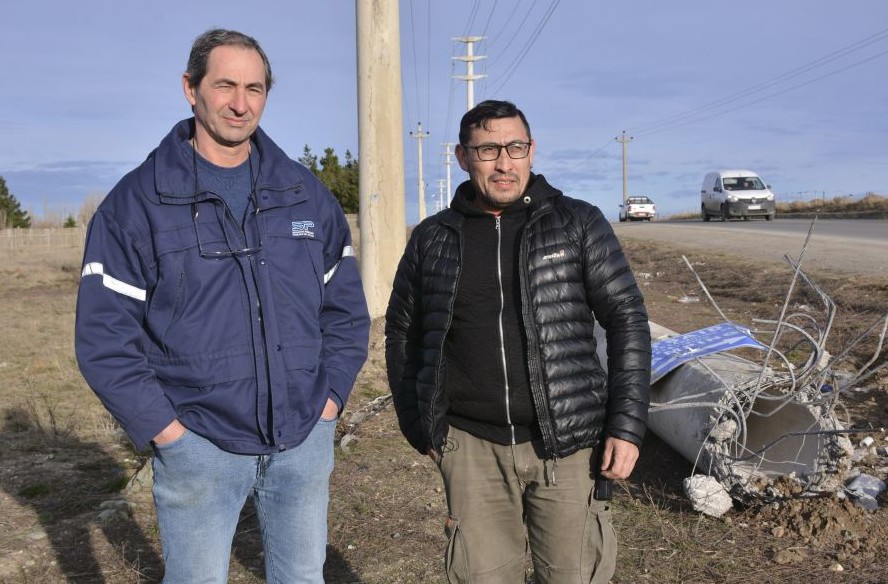  El gerente provincial de Coordinación del Interior de la empresa, Daniel Martínez, y el gerente distrital de Redes y Distribución, Mario Almonacid.