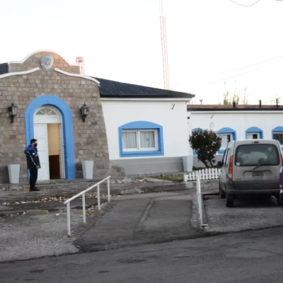 Detuvieron en Río Gallegos a una mujer con pedido de captura de Mendoza mientras pedía ayuda en Desarrollo Social Detuvieron en Río Gallegos a una mujer con pedido de captura de Mendoza mientras pedía ayuda en Desarrollo Social