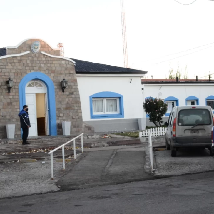 Detuvieron en Río Gallegos a una mujer con pedido de captura de Mendoza mientras pedía ayuda en Desarrollo Social