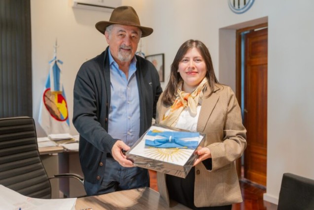  Othar Macharashvili recibió en el despacho municipal, a Daniela Briones.